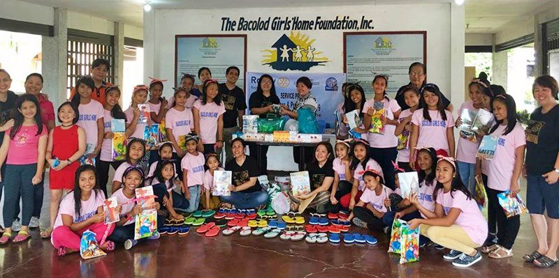 Spend Christmas at the Orphanage - Pinoy BisNiz